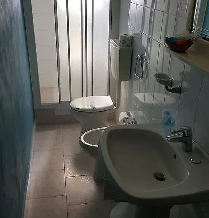 意大利别墅酒店 酒店 阿祖罗港