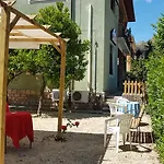 Отель Italia 2*