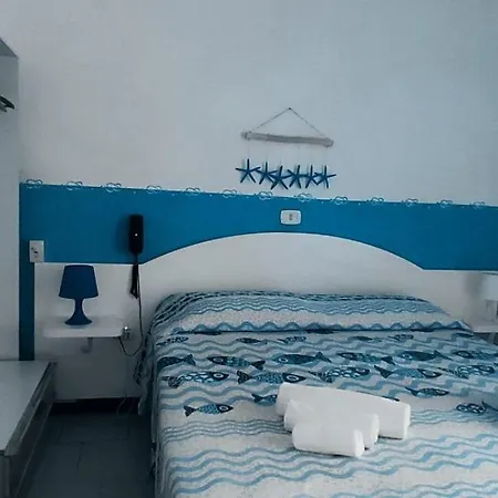 Italia Hotel 2*